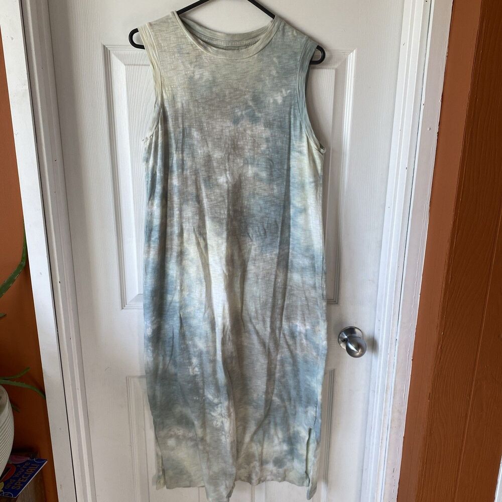 Universal Thread Tie Dye Dress Women’s Size M Sleeveless Crew Neck Slit Bottom